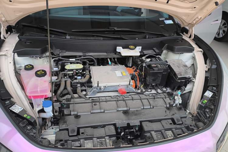 Used XPeng MONA M03 2024 620 with Ultra-Long Range Engine Bay