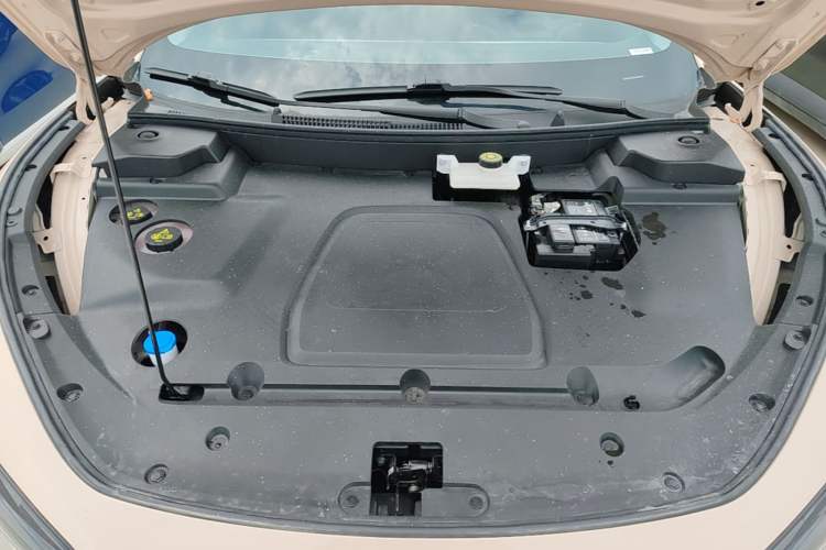 Used XPeng MONA M03 2024 620 with Ultra-Long Range Engine Bay