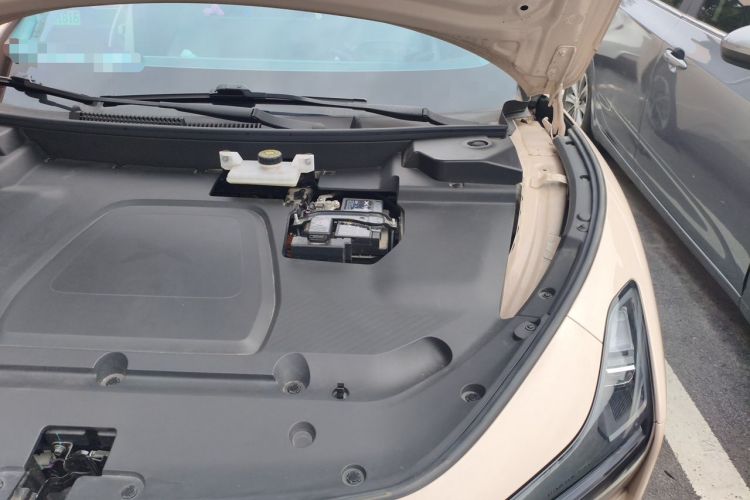 Used XPeng MONA M03 2024 620 with Ultra-Long Range Engine Bay Left
