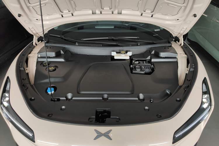Used XPeng MONA M03 2024 620 with Ultra-Long Range Engine Bay