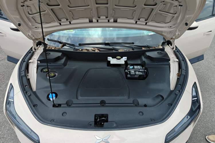 Used XPeng MONA M03 2024 620 with Ultra-Long Range Engine Bay