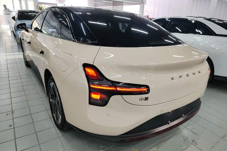 Used XPeng MONA M03 2024 620 with Ultra-Long Range Exterior 2