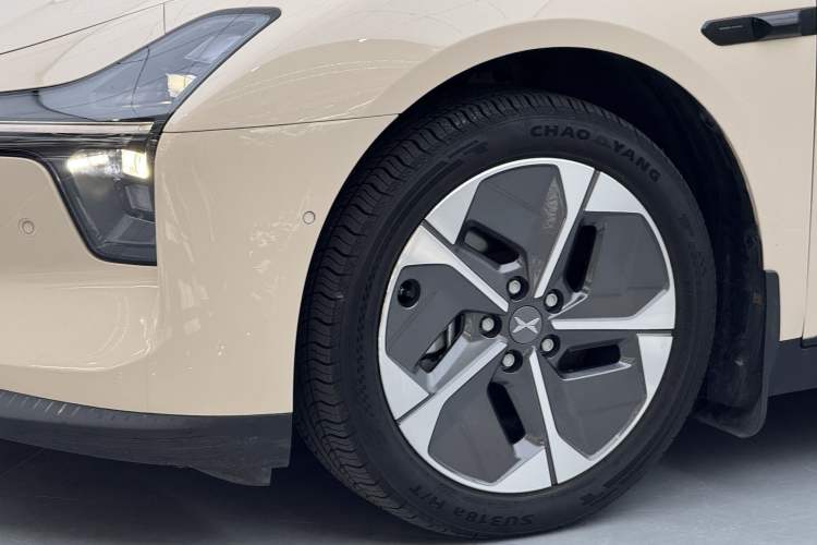 Used XPeng MONA M03 2024 515 Long-Range Exterior 4