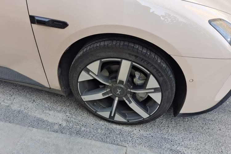 Used XPeng MONA M03 2024 620 with Ultra-Long Range Exterior 7