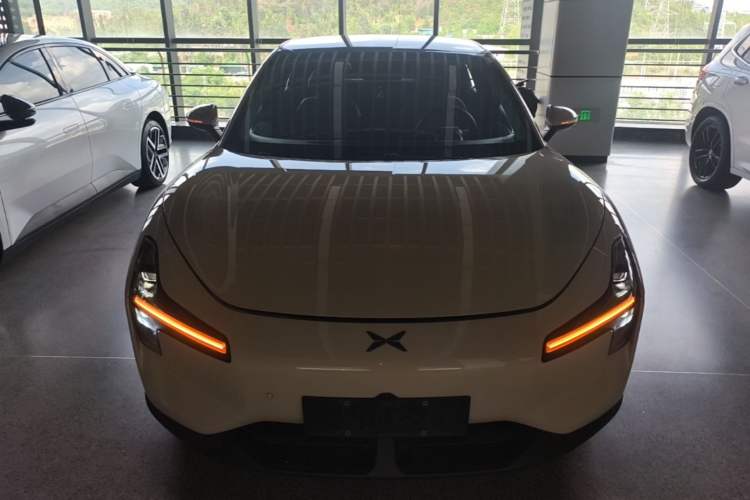 Used XPeng MONA M03 2024 620 with Ultra-Long Range Front