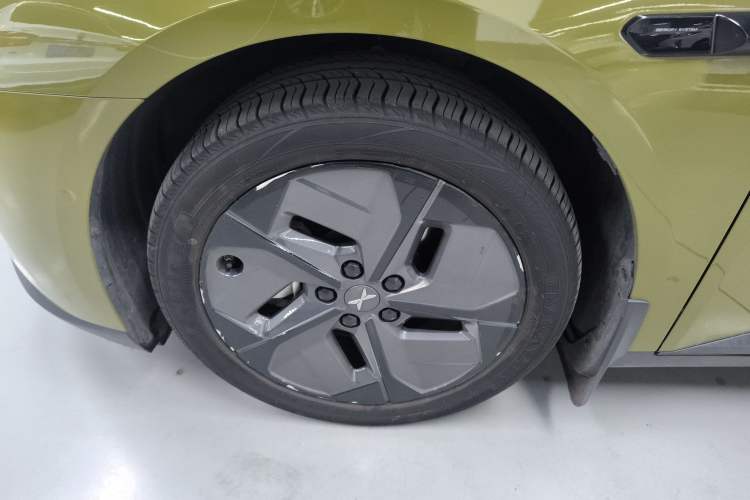 Used XPeng MONA M03 2024 620 with Ultra-Long Range Exterior 7