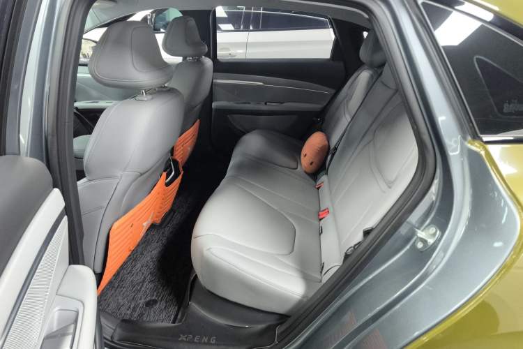 Used XPeng MONA M03 2024 620 with Ultra-Long Range Interior 4