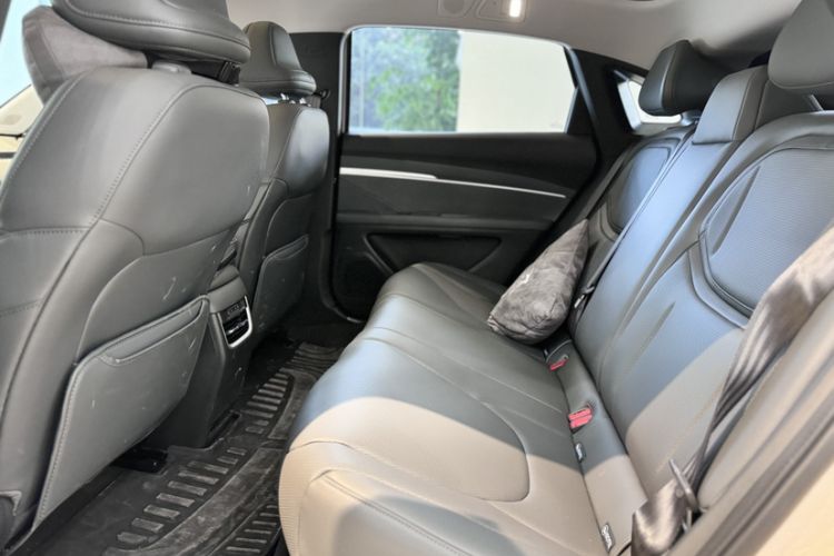Used XPeng MONA M03 2024 620 with Ultra-Long Range Interior 9
