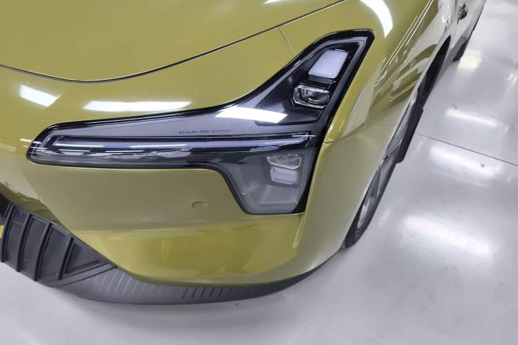 Used XPeng MONA M03 2024 620 with Ultra-Long Range Left Front Headlight
