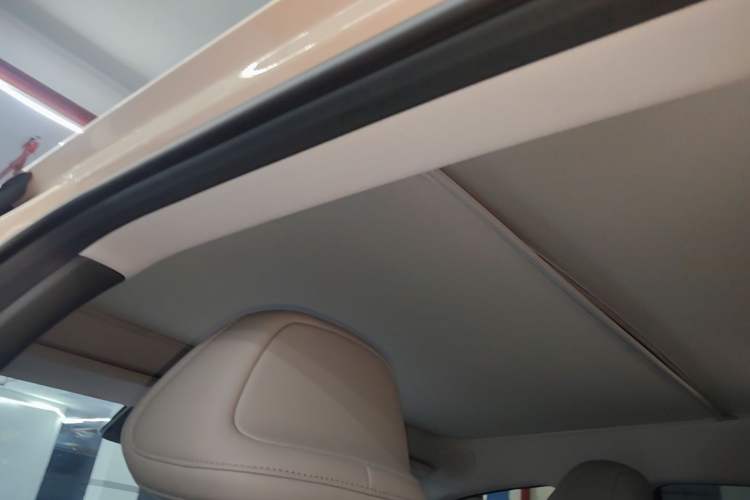 Used XPeng MONA M03 2024 620 with Ultra-Long Range Headliner