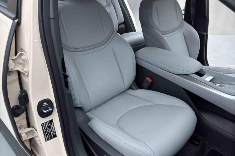 Used XPeng MONA M03 2024 515 Long-Range Interior 8