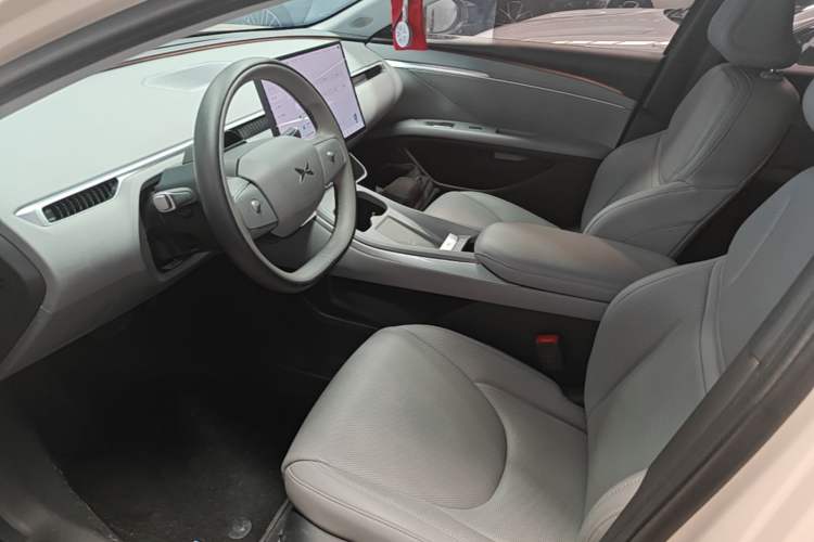 Used XPeng MONA M03 2024 620 with Ultra-Long Range Left Front Seat