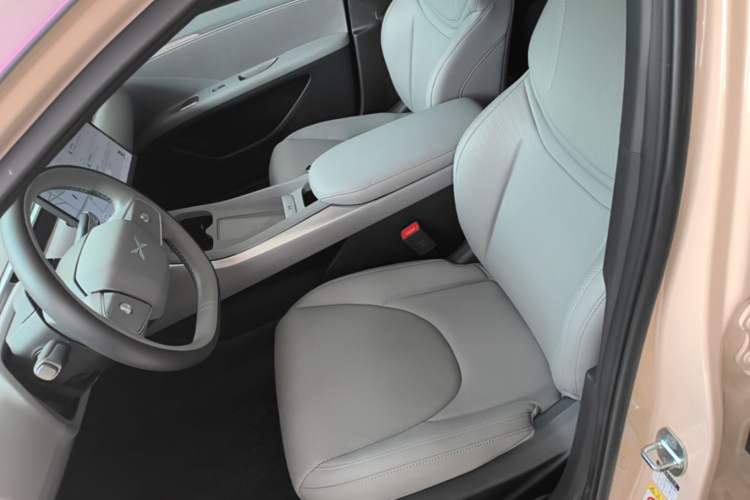 Used XPeng MONA M03 2024 620 with Ultra-Long Range Left Front Seat
