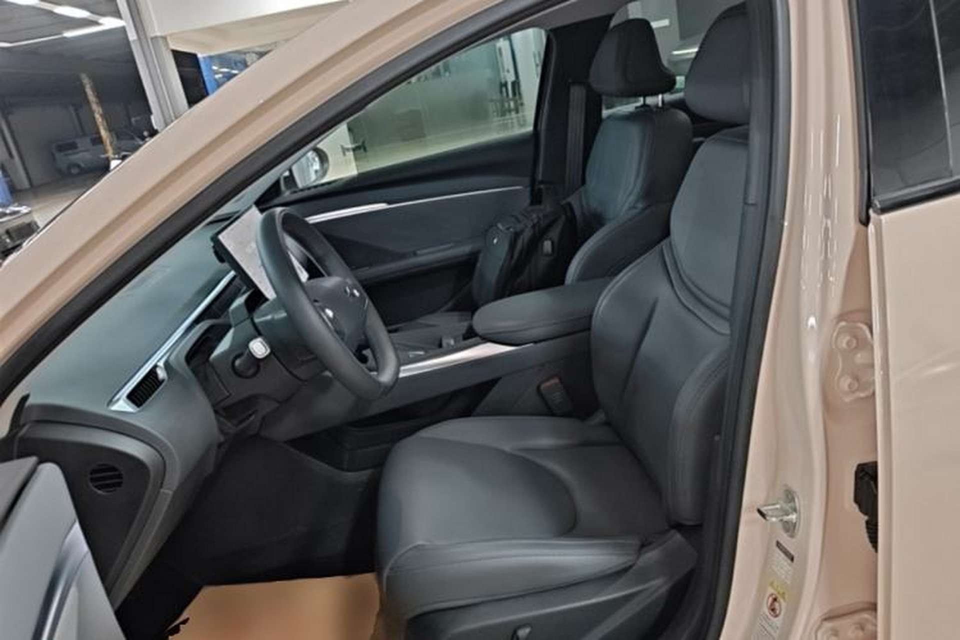 Used XPeng MONA M03 2024 620 with Ultra-Long Range Left Front Seat
