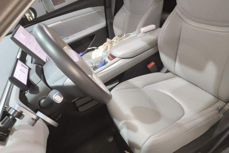Used XPeng MONA M03 2024 620 with Ultra-Long Range Left Front Seat