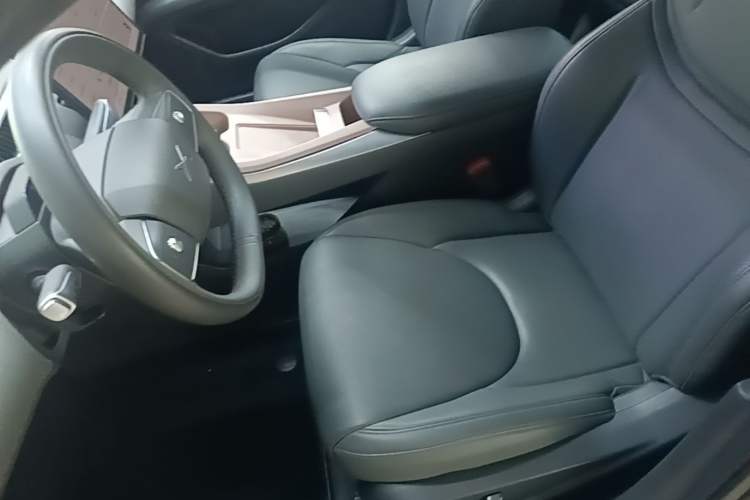 Used XPeng MONA M03 2024 620 with Ultra-Long Range Left Front Seat