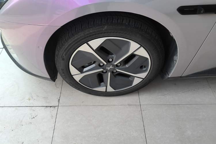 Used XPeng MONA M03 2024 620 with Ultra-Long Range Left Front Wheel Hub