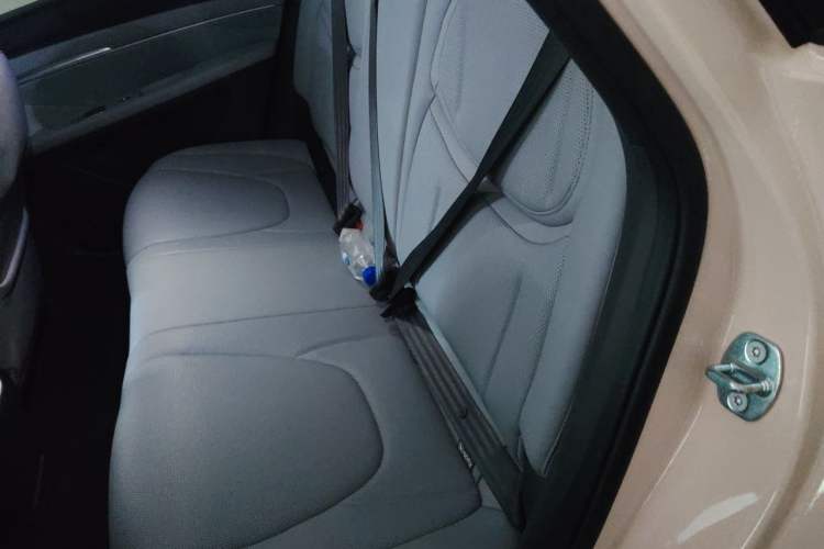 Used XPeng MONA M03 2024 620 with Ultra-Long Range Left Rear Seat