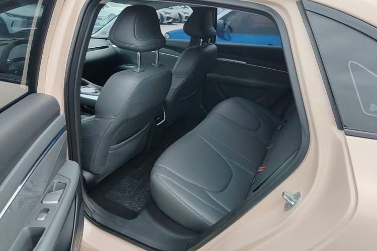 Used XPeng MONA M03 2024 620 with Ultra-Long Range Left Rear Seat