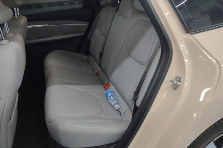 Used XPeng MONA M03 2024 620 with Ultra-Long Range Left Rear Seat