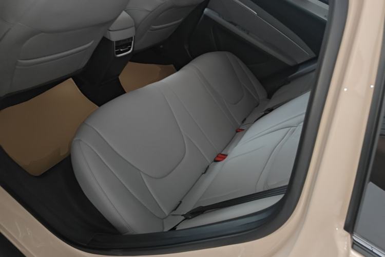Used XPeng MONA M03 2024 620 with Ultra-Long Range Left Rear Seat