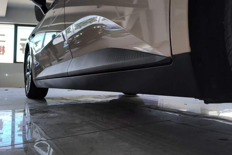 Used XPeng MONA M03 2024 515 Long-Range Left Side Sill