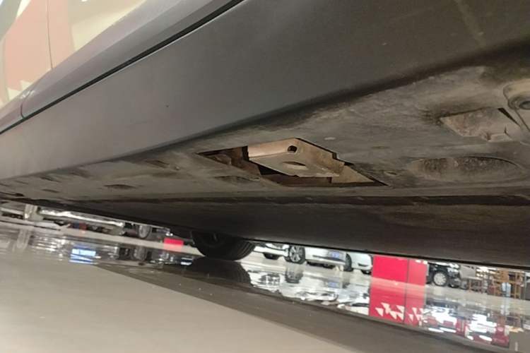 Used XPeng MONA M03 2024 620 with Ultra-Long Range Left Side Sill