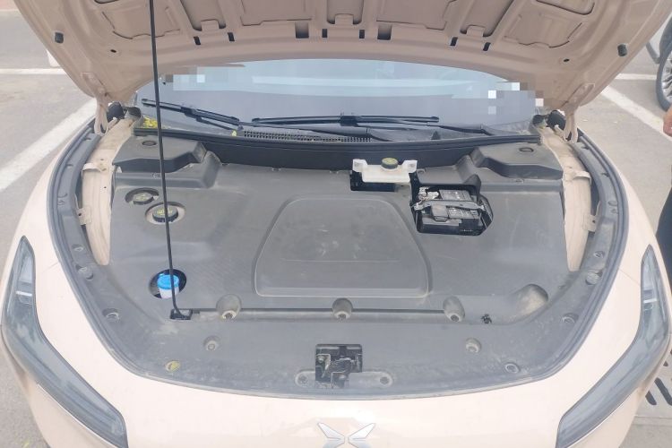 Used XPeng MONA M03 2024 620 with Ultra-Long Range Engine Bay