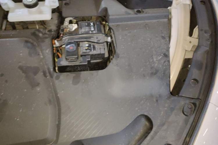 Used XPeng MONA M03 2024 620 with Ultra-Long Range Engine Bay Left