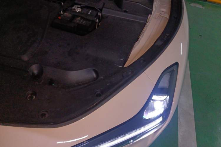 Used XPeng MONA M03 2024 620 with Ultra-Long Range Engine Bay Left