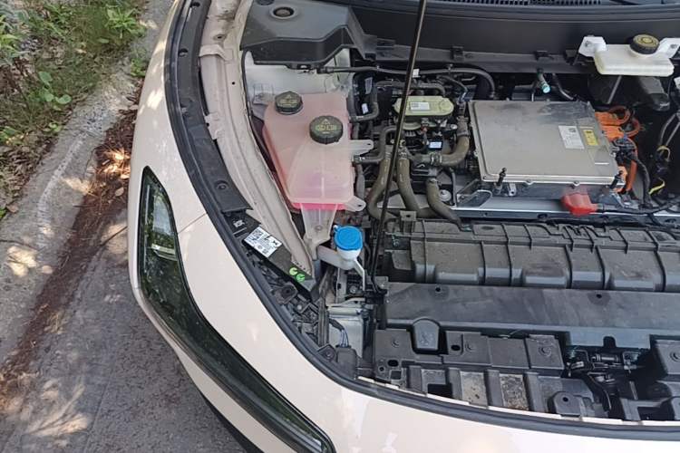 Used XPeng MONA M03 2024 620 with Ultra-Long Range Engine Bay Right