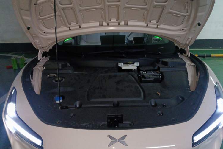 Used XPeng MONA M03 2024 620 with Ultra-Long Range Engine Bay