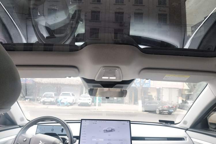 Used XPeng MONA M03 2024 620 with Ultra-Long Range Headliner