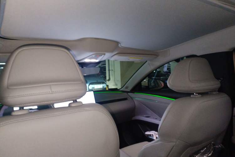 Used XPeng MONA M03 2024 620 with Ultra-Long Range Headliner
