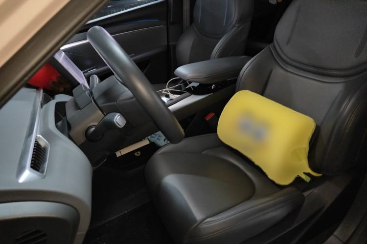 Used XPeng MONA M03 2024 620 with Ultra-Long Range Left Front Seat