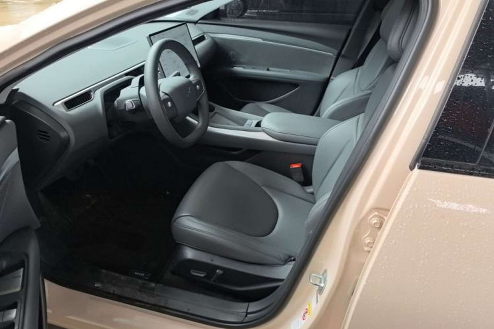 Used XPeng MONA M03 2024 620 with Ultra-Long Range Left Front Seat