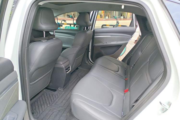 Used XPeng MONA M03 2024 620 with Ultra-Long Range Left Rear Seat