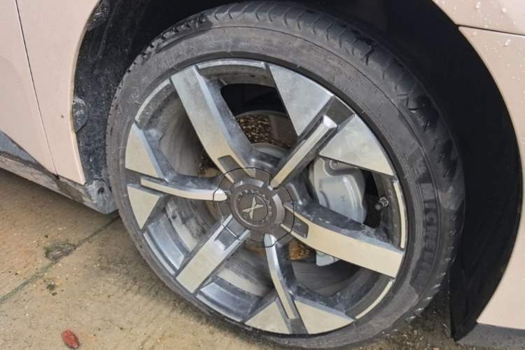 Used XPeng MONA M03 2024 620 with Ultra-Long Range Right Front Wheel Hub