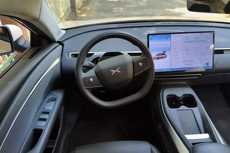Used XPeng MONA M03 2024 620 with Ultra-Long Range Steering Wheel