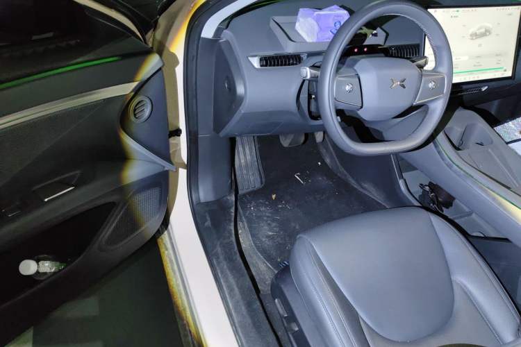 Used XPeng MONA M03 2024 620 with Ultra-Long Range Driver Seat