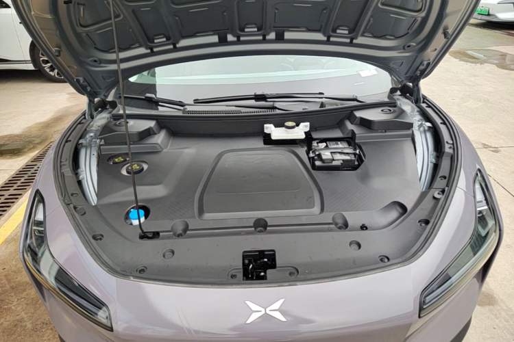 Used XPeng MONA M03 2024 620 with Ultra-Long Range Engine Bay