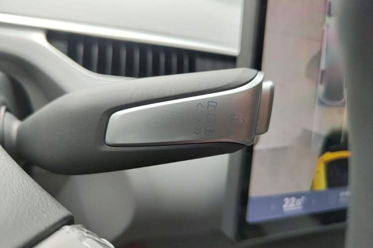 Used XPeng MONA M03 2024 620 with Ultra-Long Range Gear Lever