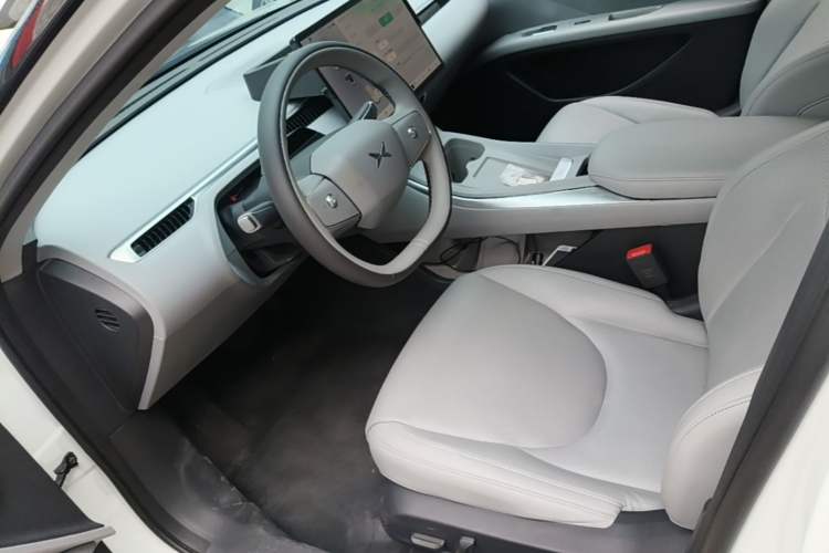 Used XPeng MONA M03 2024 620 with Ultra-Long Range Left Front Seat