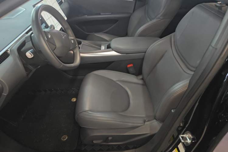 Used XPeng MONA M03 2024 620 with Ultra-Long Range Left Front Seat