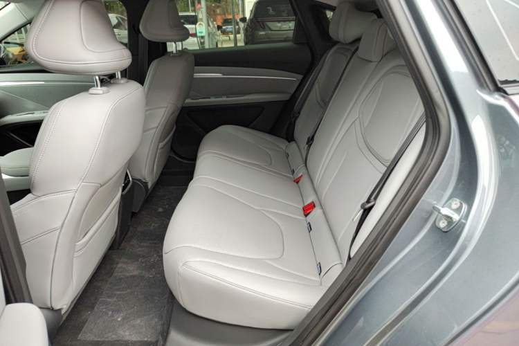 Used XPeng MONA M03 2024 620 with Ultra-Long Range Left Rear Seat