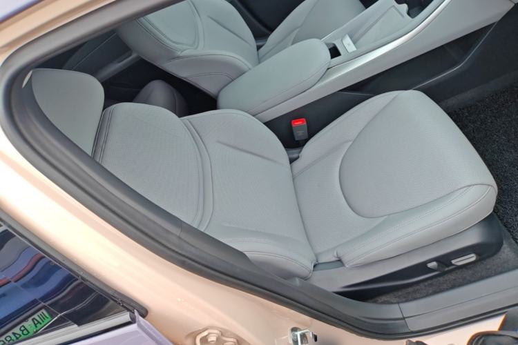 Used XPeng MONA M03 2024 620 with Ultra-Long Range Right Front Seat