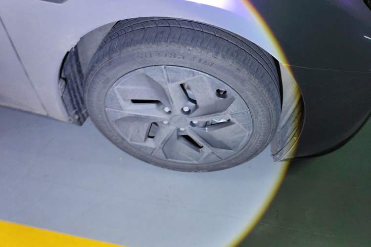 Used XPeng MONA M03 2024 620 with Ultra-Long Range Right Front Wheel Hub