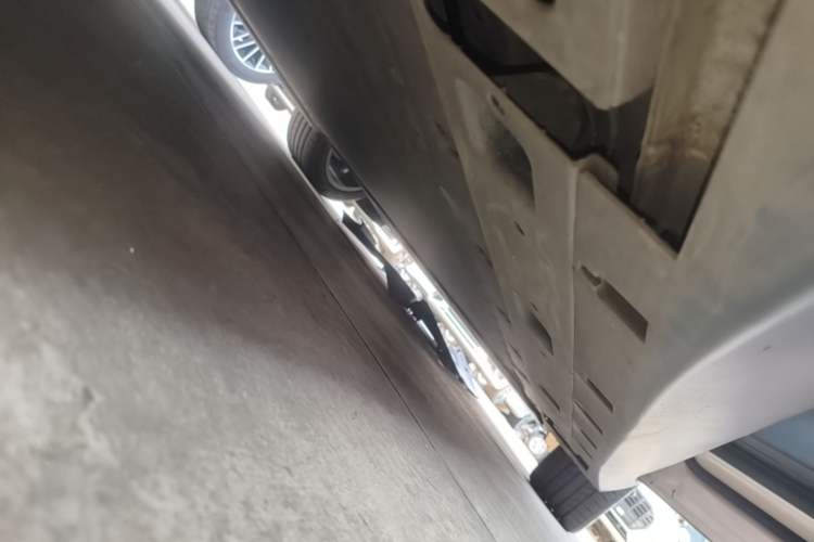 Used XPeng MONA M03 2024 620 with Ultra-Long Range Right Side Sill