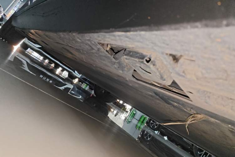 Used XPeng MONA M03 2024 620 with Ultra-Long Range Right Side Sill