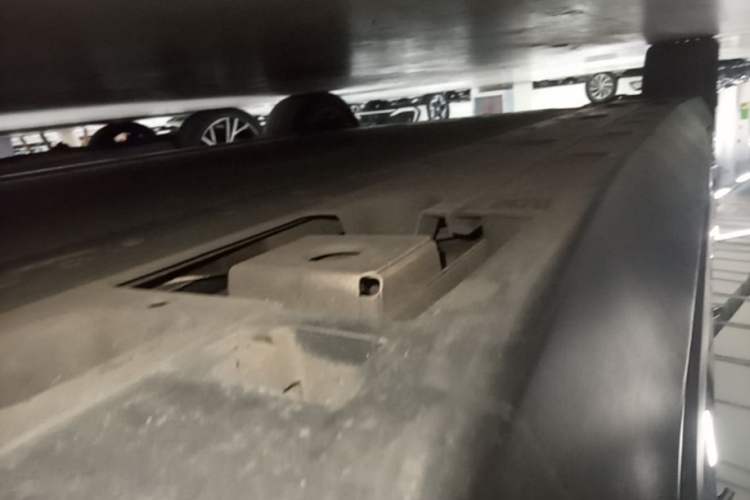 Used XPeng MONA M03 2024 620 with Ultra-Long Range Right Side Sill